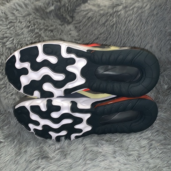 Nike Air Max React 270 7Youth/Womens 8.5 - Picture 8 of 15